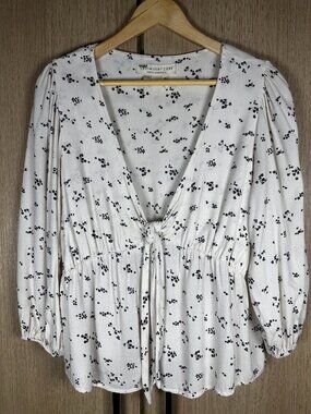 Saltwater Luxe White Floral Tie Front Blouse Size Large Boho Cottagecore Top